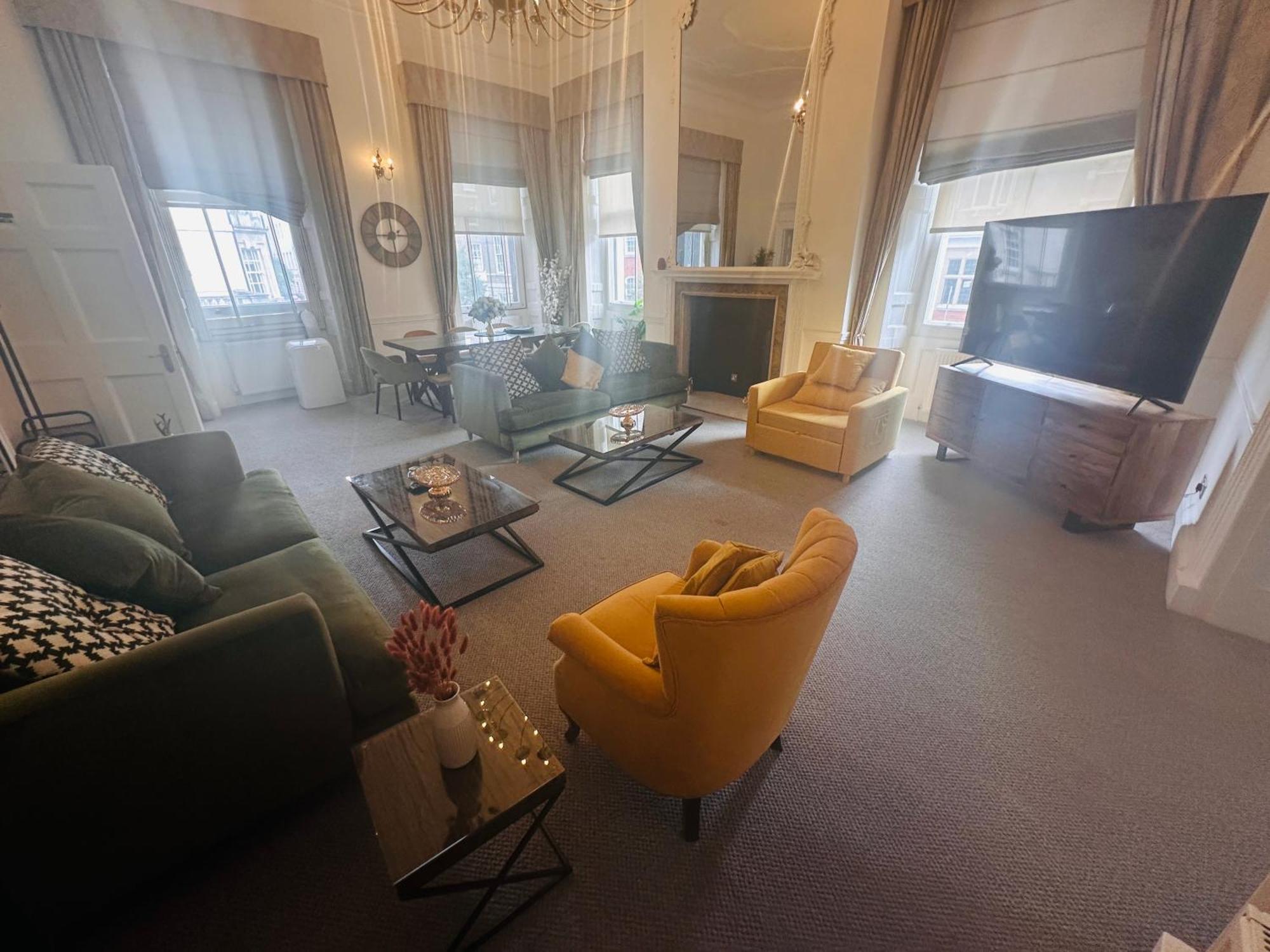 Luxury London 3 Bedroom Duplex With Pool Table - 4Hs Exterior photo